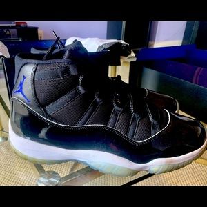 Jordan 11 Space Jam